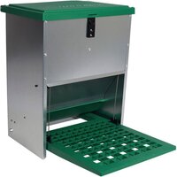 voorbak voor kippen buiten